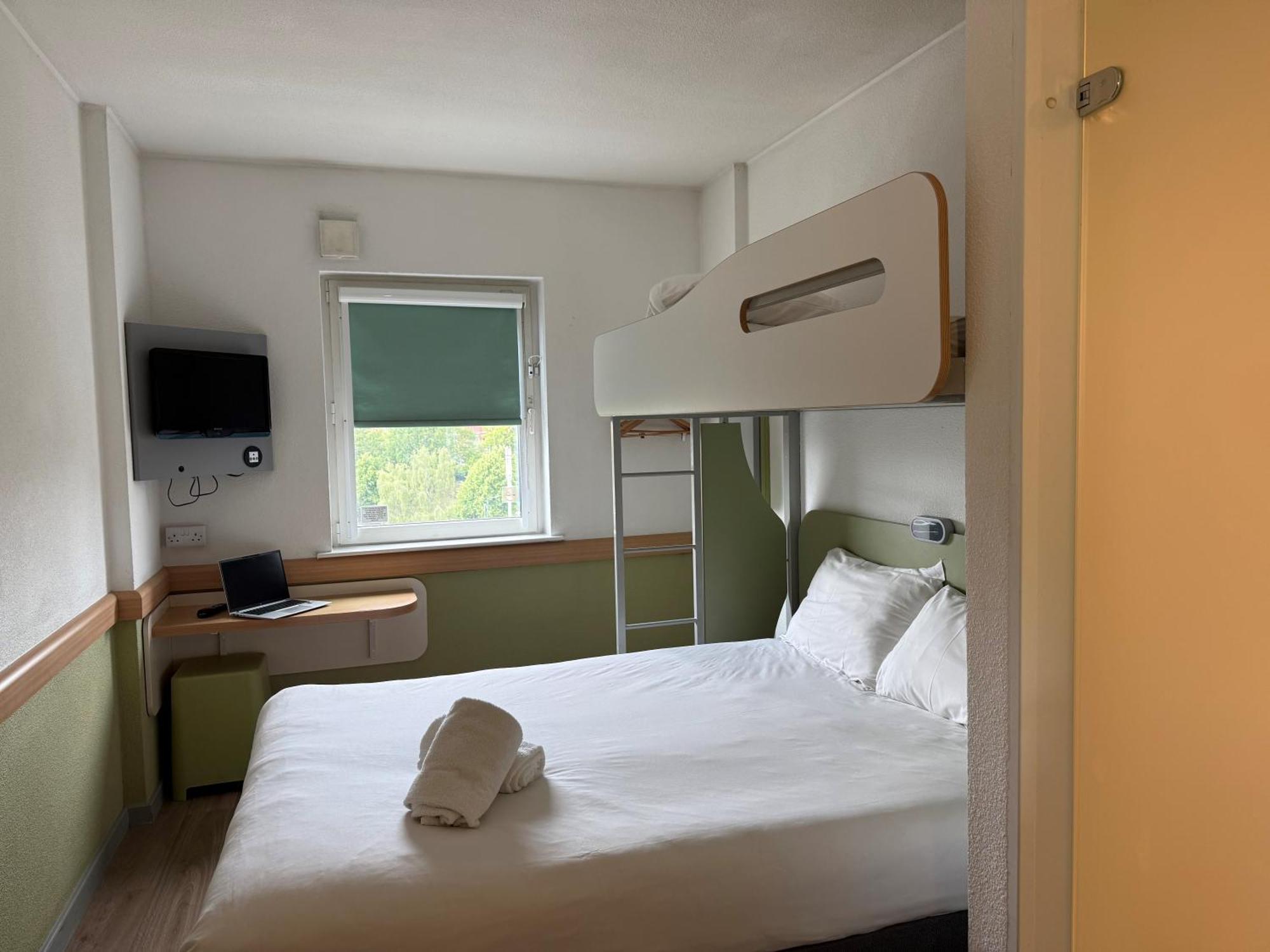 Ibis Budget Centre Crown Point Road Hotel 2*