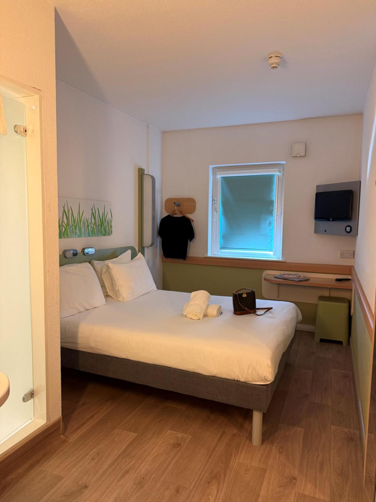 Hotel Ibis Budget Centre Crown Point Road 2*